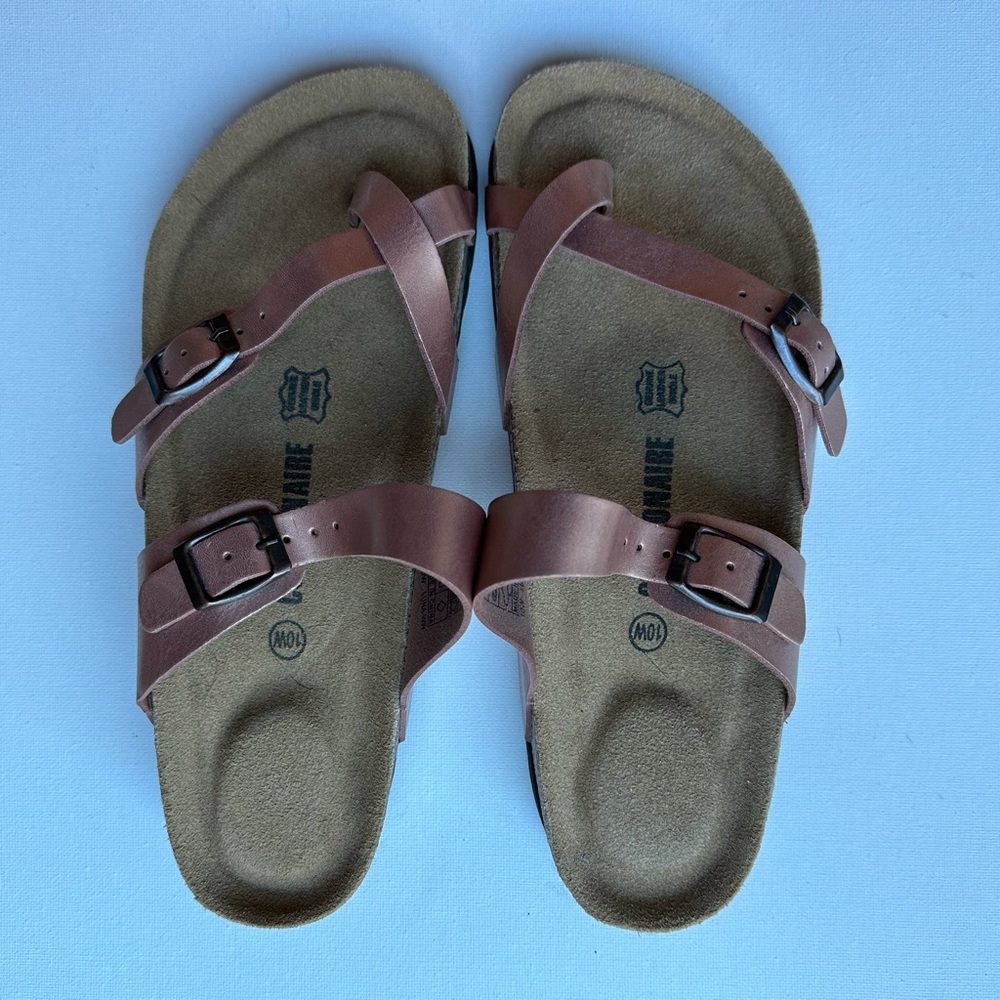 Cushionaire rose gold sandals. NWOT. Wide Width.
